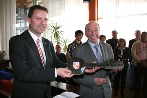 zum Vergrößern anklicken